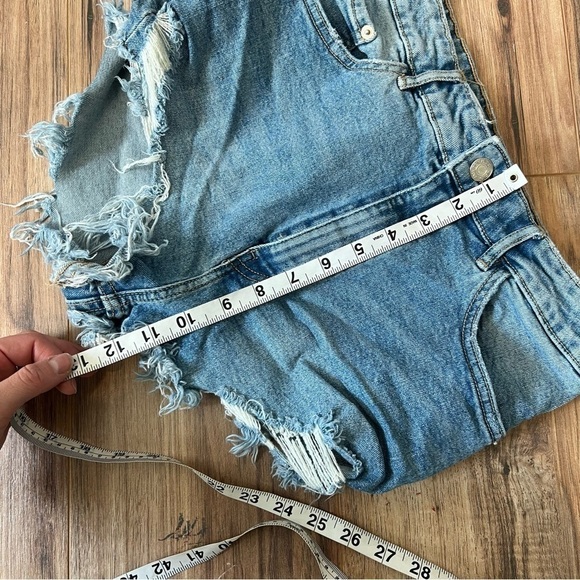 Zara High Rise Denim Shorts - Picture 7 of 13